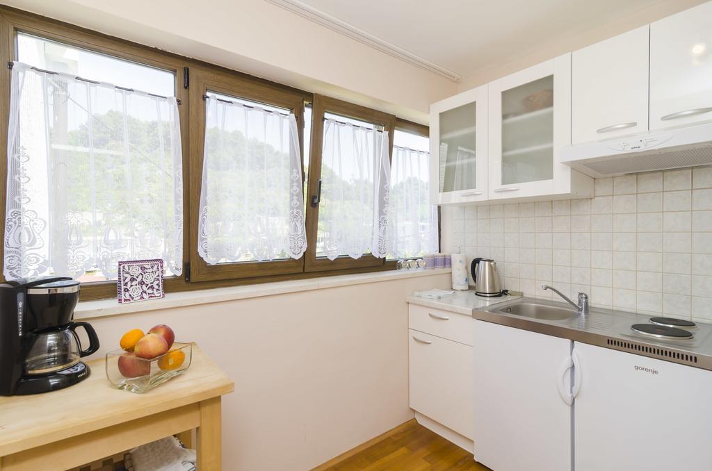 Apartment Nadine Okuklje Экстерьер фото